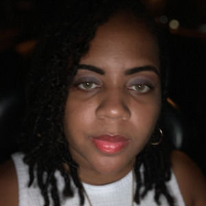 Meet your Posher, Roxanne